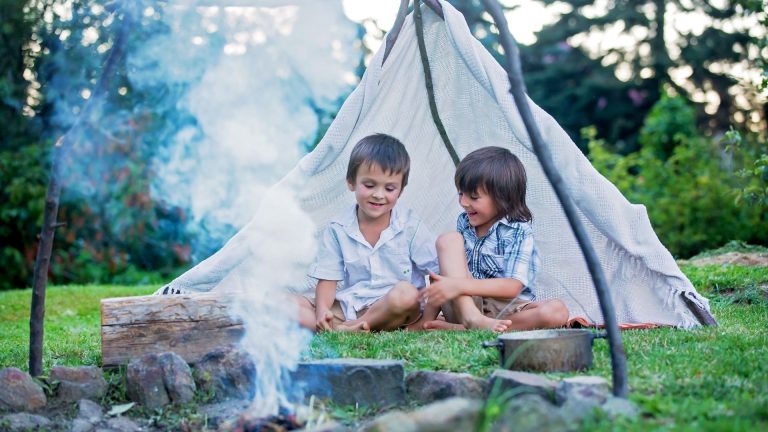 Obóz survivalowy – czy warto wybrać taką formę wypoczynku?